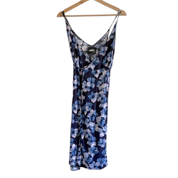 Reformation Talia‎ Midi Wrap Dress Women’s Size 2 Floral Blue Black - Picture 3 of 9